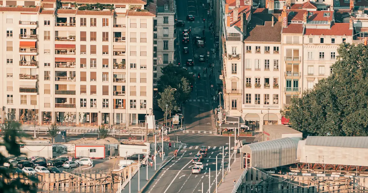 Vue panoramique de Lyon avec la basilique de Fourvière